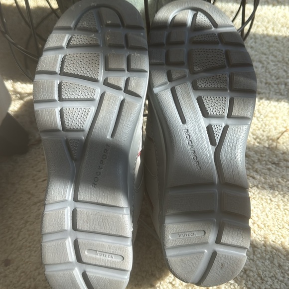 Men 7.5 Rockport XCS trutech Grey/red Worn once - Picture 5 of 6